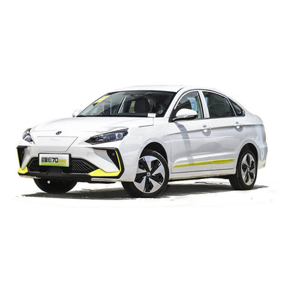 Dongfeng E70 Pro High Speed Electric Vehicle with 5 Seats and Ternary Lithium Battery