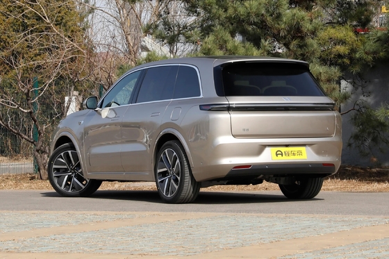 6.5h Fast Charging Time Li One L8 Max Electric Suv with Ternary Lithium Battery in 2023