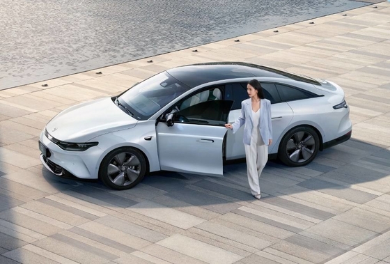 100% Electric Car 2022 LEAPMOTOR C01 High Speed Rear Drive 525KM Made in with 4 Seats