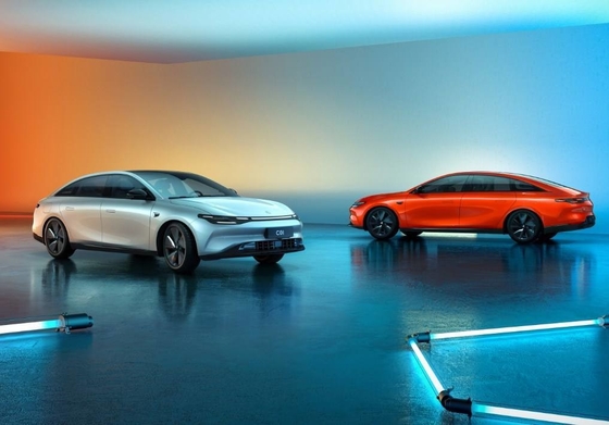 100% Electric Car 2022 LEAPMOTOR C01 High Speed Rear Drive 525KM Made in with 4 Seats
