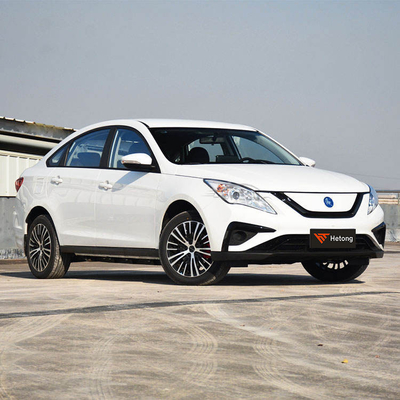 Dongfeng Fengxing S50 T1 T5 E1 M5 5 Seats 415km Pure Electric Sedan 4705*1790*1540mm