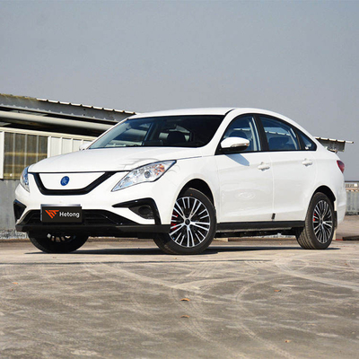 Dongfeng Fengxing S50 T1 T5 E1 M5 5 Seats 415km Pure Electric Sedan 4705*1790*1540mm