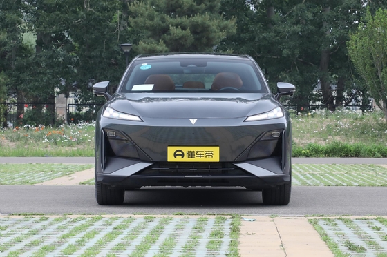 5 Seats Changan Deepal S7 Hybrid SUV EV Car with Left Steering and 2900mm Wheelbase