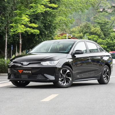 2022 WM Motor E.5 Smart Four Door Five Seats Energy Vehicle with Long Battery Life