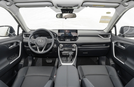 Front Suspension Macpherson Equipped 2022 GAC Toyota Veranda SUV for Design Arrival