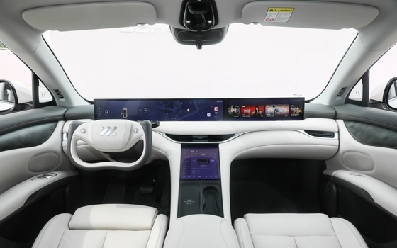 2023 High Power 4WD Zhiji LS6 EV Sports Car with Pure Electric Range of 560-702km